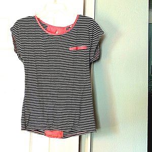 Short sleeve stripped shirt
